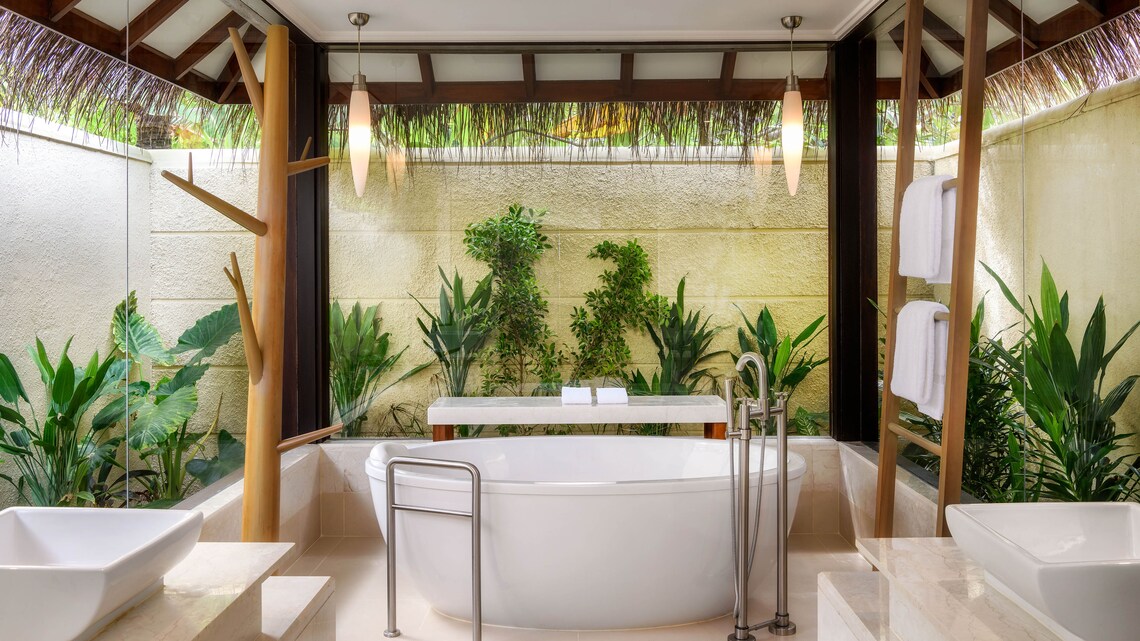 Ocean Pool Villa at Sheraton Maldives Full Moon Resort & Spa thumbnail 6